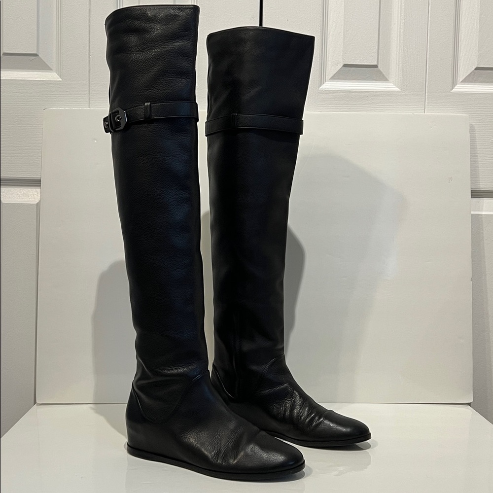 Stuart Weitzman Black Pebbled Leather Over the Knee Pull On Boots‎ Size 7